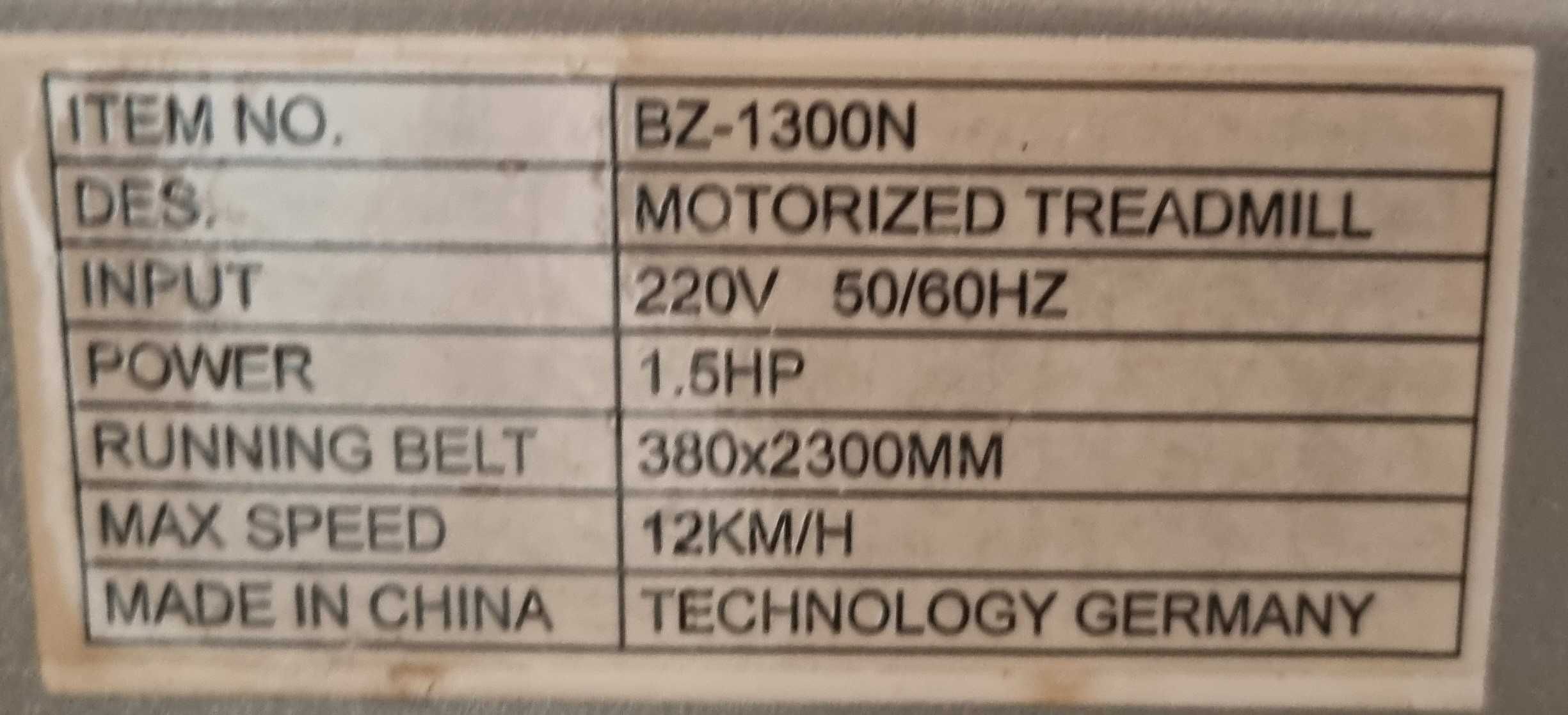 Bieżnia Abarqs BZ-1300N działająca
