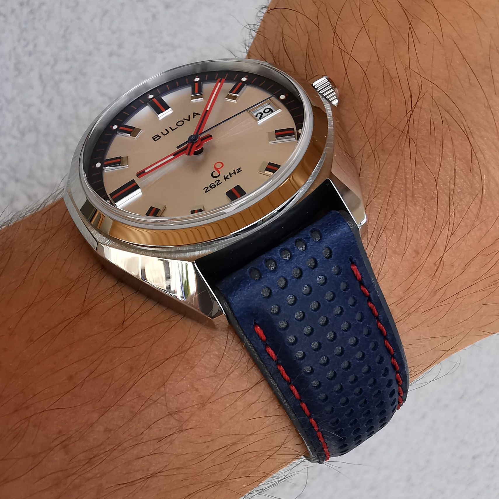 Zegarek Bulova Jet Star Limited Edition z dodatkowym paskiem
