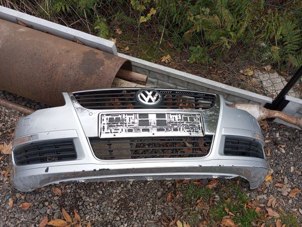 Zderzak przedni VW Passat b6 Xenon pdc la7w