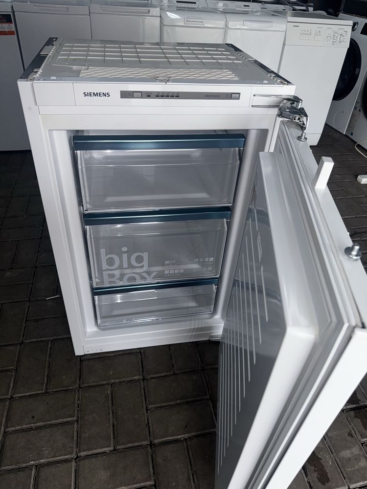 Zamrażarkę firmy Siemens  model gi21vaf30/01 A++ IQ500