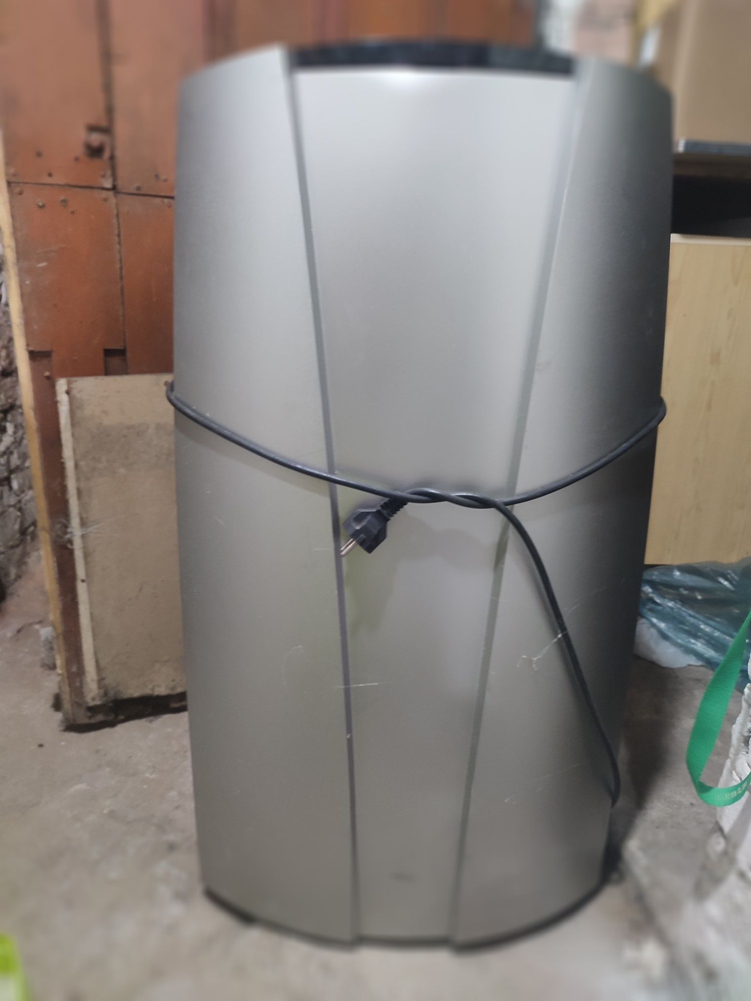 Klimatyzator z funkcją osuszacza De'Longhi