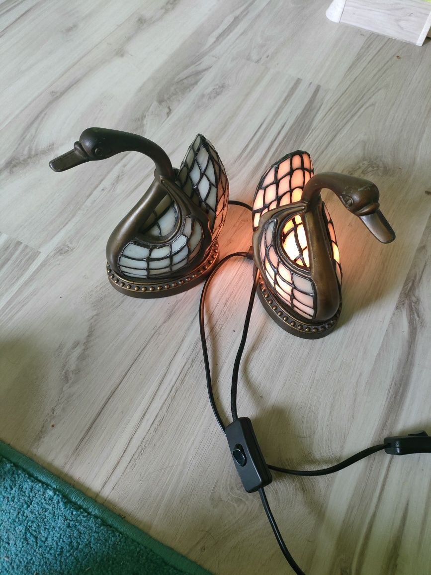 Lampka witrażowa łabędź