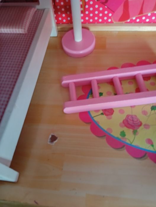 Duży domek dla lalek