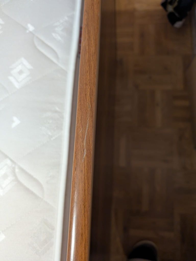Łóżko 140x200 z dwoma szafkami nocnymi, 2 szufladami i dnem