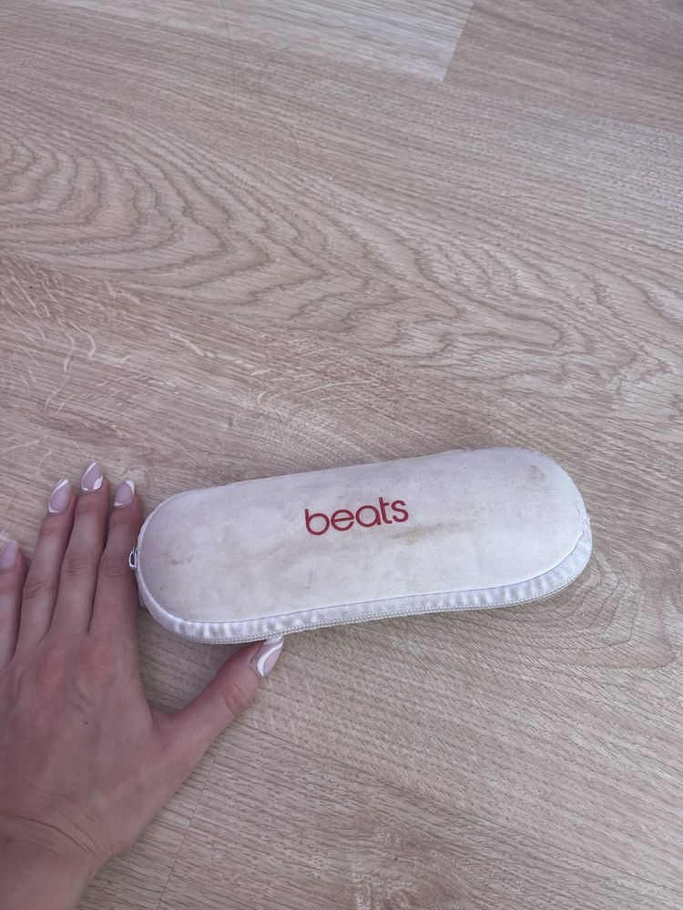 Beats pill by Dr. Drake Nicky pink