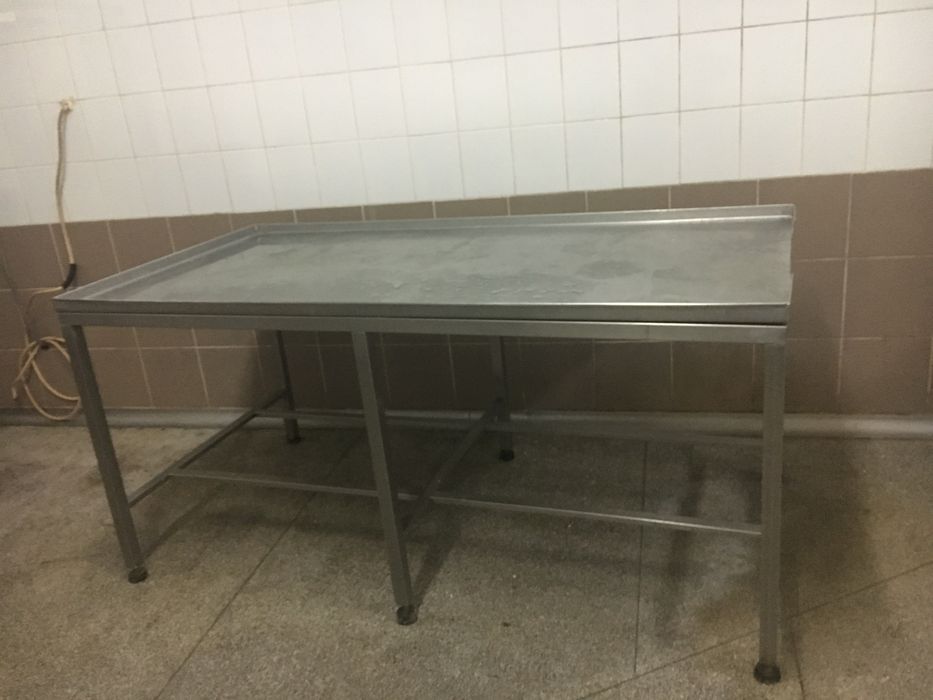 Stół rozbiorowy ze stali nierdzewnej