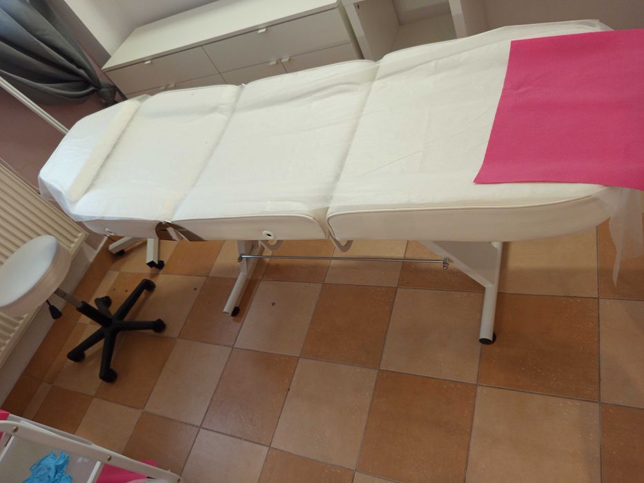 Fotel kosmetyczny łóżko kosmetyczne