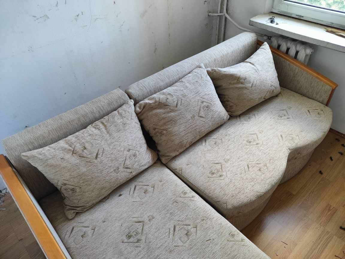Używany narożnik z funkcją spania