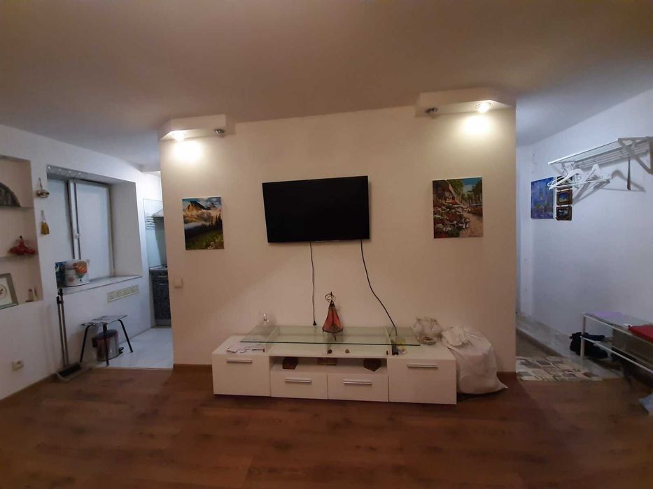 Продам свою 2кв. (студия+спальня), 2/5, метро 23 Августа (Вайбер)
