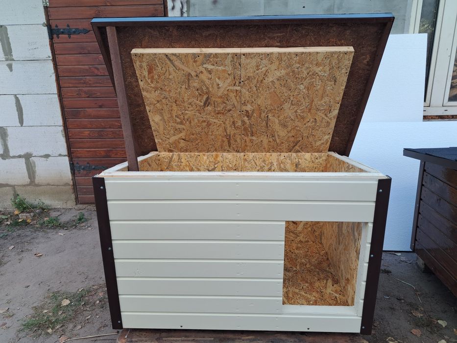 Будка для собак утеплена