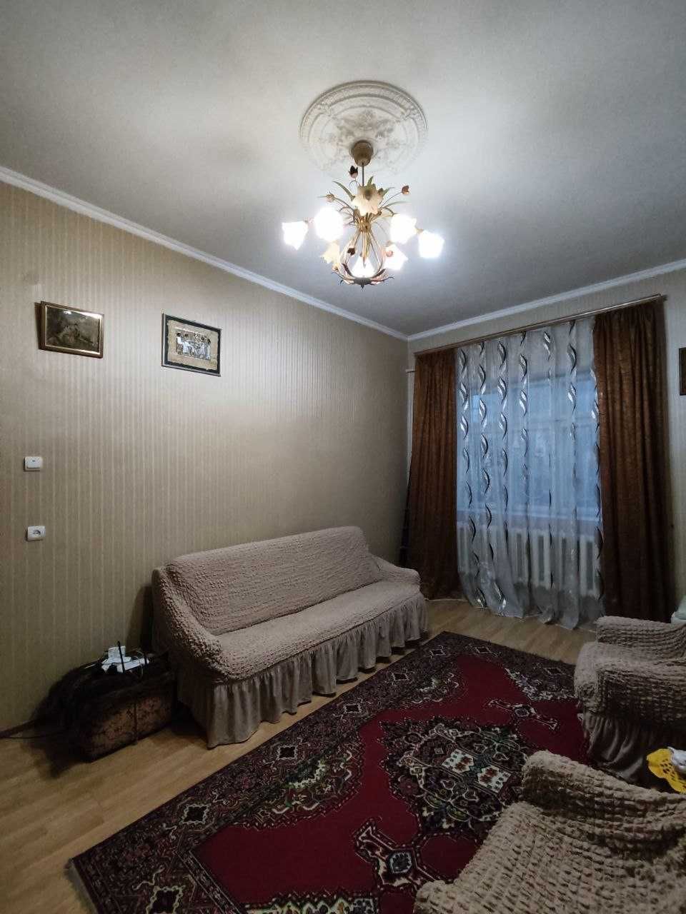 1 кімн в центрі Головна