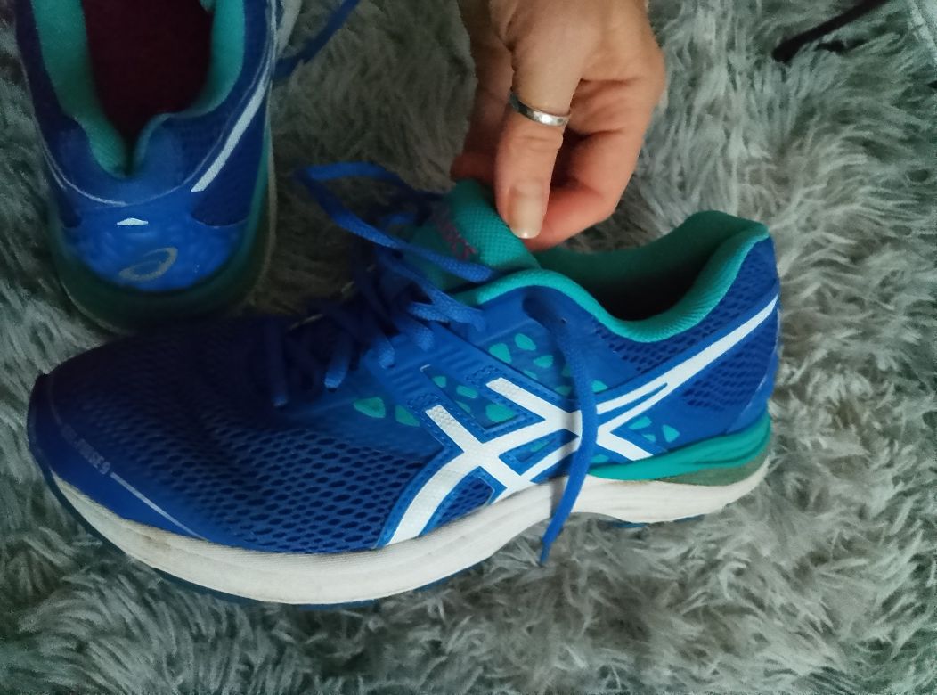 Tanio Sportowe buty Asics