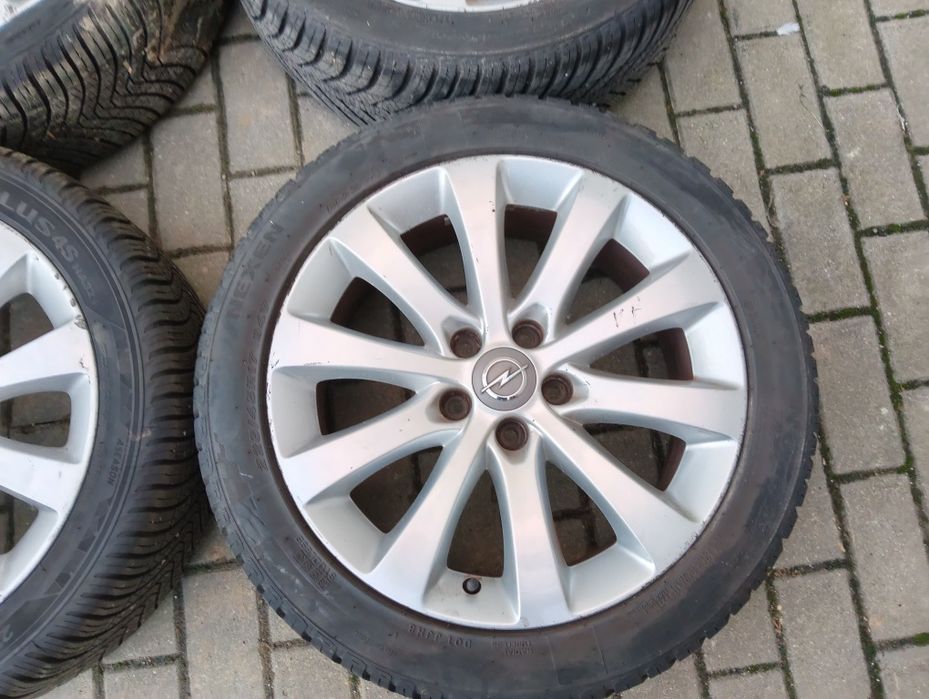 Koła całoroczne opony jak nowe 225/45/17 5x110 et 35 Opel Meriva, astr