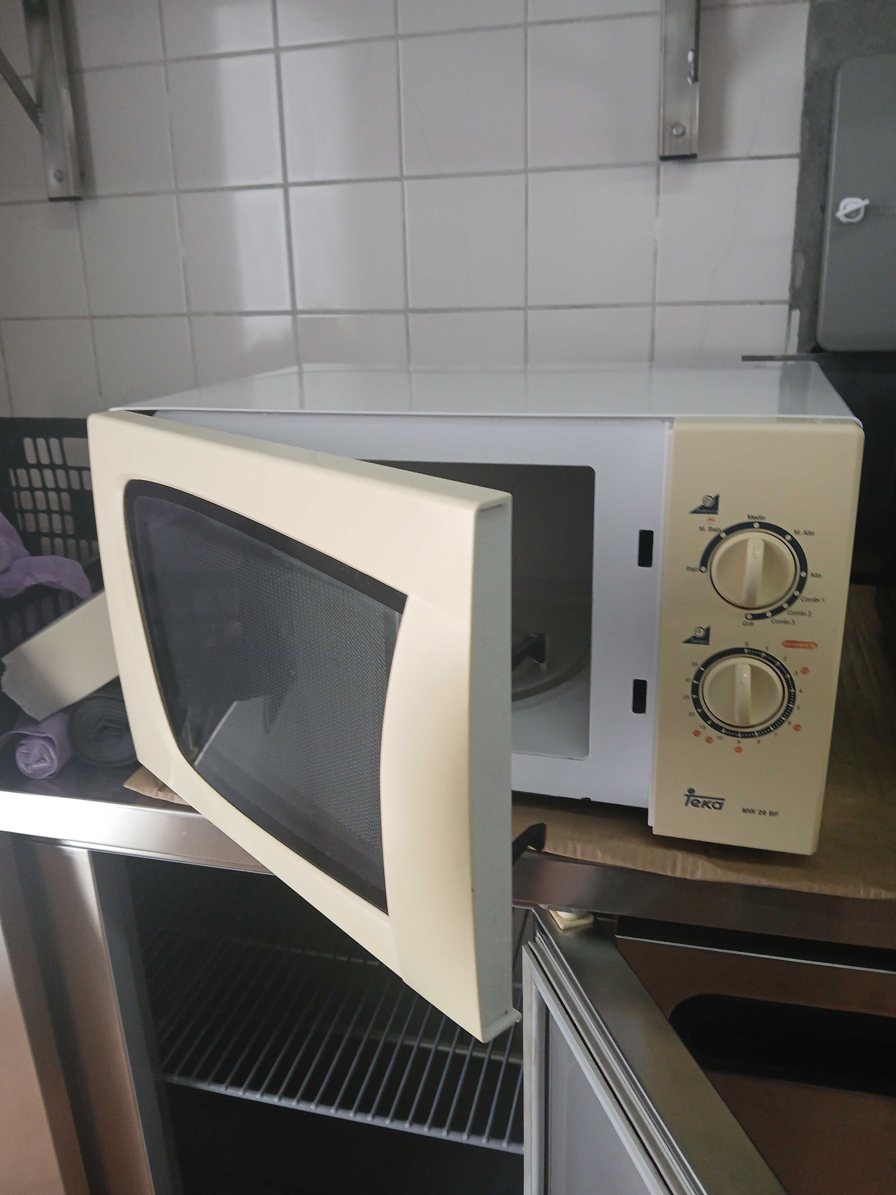 Microondas pouco uso