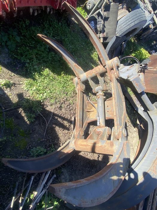 Захват лісовий з стрілою до фронтального погружчика сталева воля