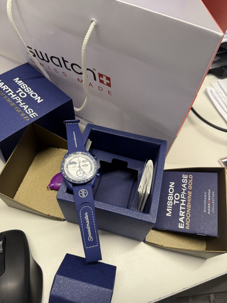 Vendo Relogio Swatch Omega Mission To Earthphase – MOONSHINE GOLD