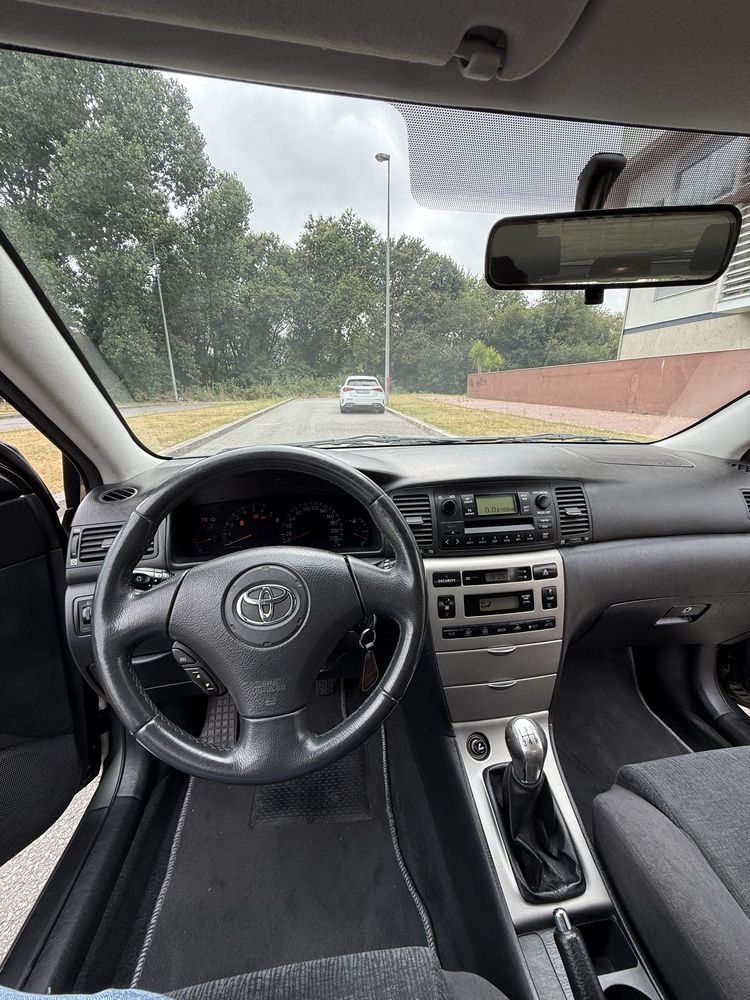 Toyota Corolla 1.4 VVT-i – 2002 – 97cv – Sensores Estacionamento
