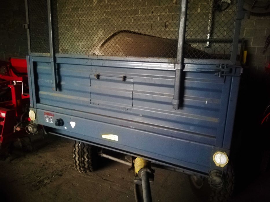 Rozrzutnik dwuosiowy Agromet Czarna Białostocka NOWY, Autosan D732