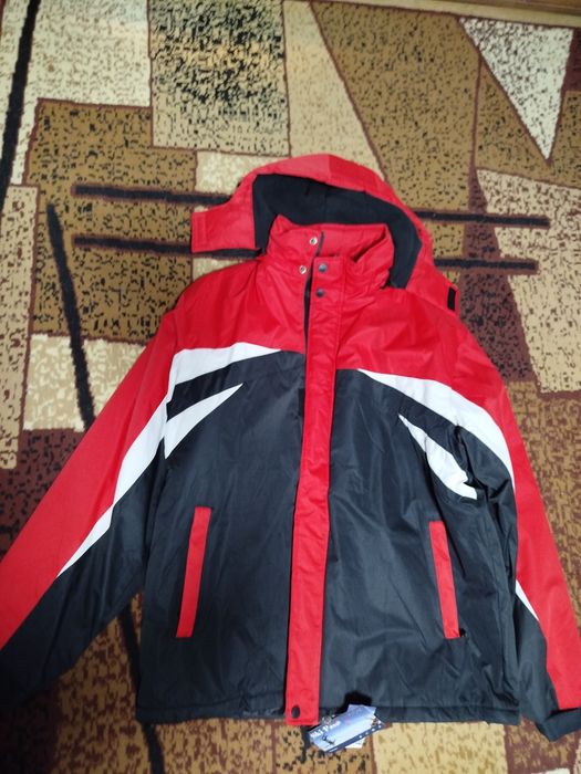 Нова лижна куртка р.XL