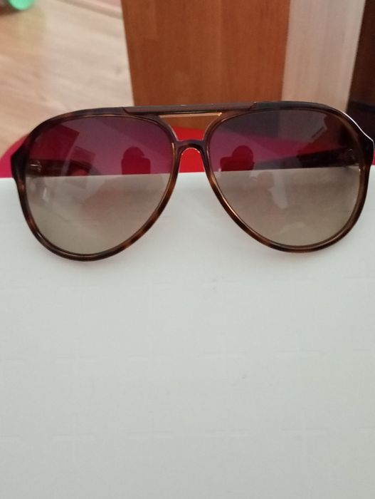 Óculos de sol Gucci como novos pouco uso