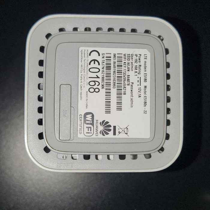 4G стаціонарний Wi-Fi роутер Huawei E5180s-22 до 150 Мбіт/с