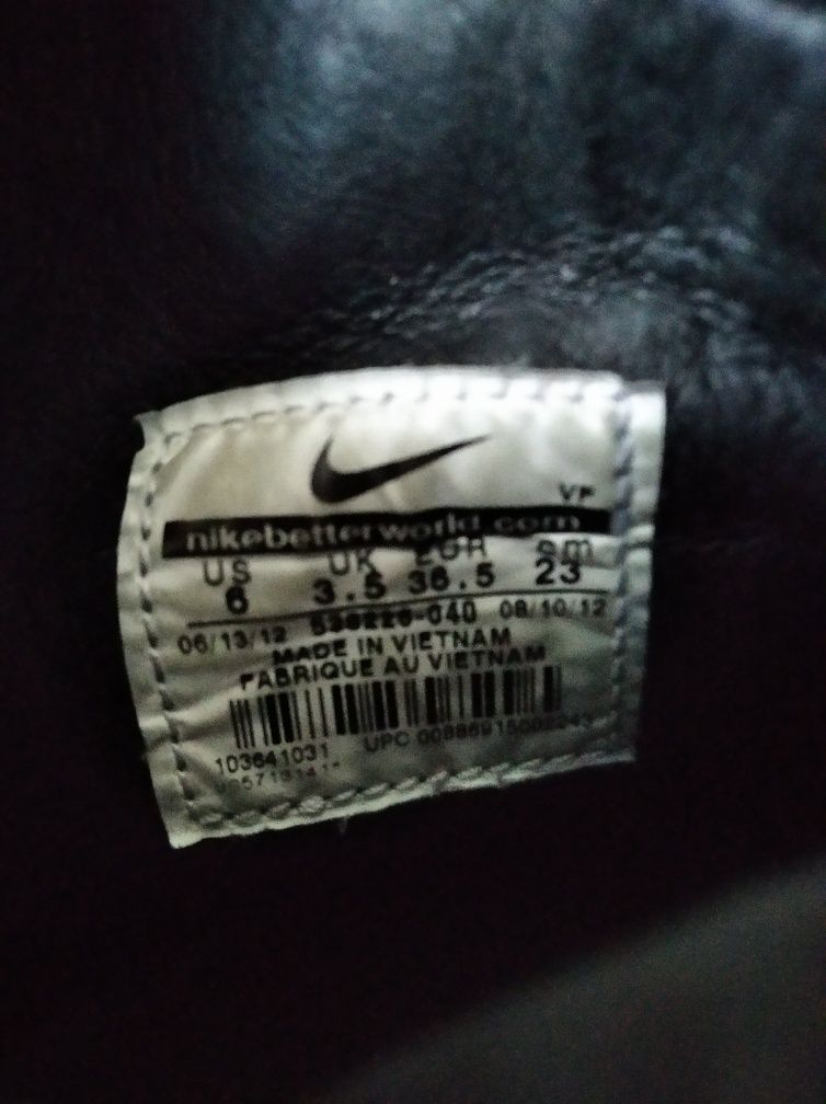 Продам взуття Nike Air