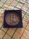 medalha antiga de danca