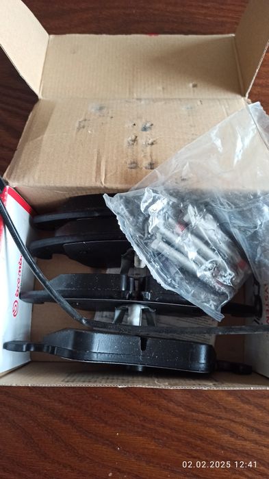 Колодки тормозные Brembo P85 098.