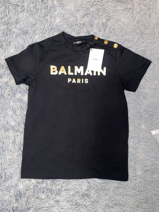 Новая женская черная футболка фирмы Balmain