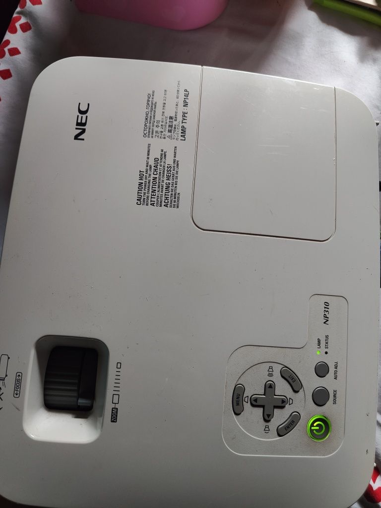 Projektor NEC np 310