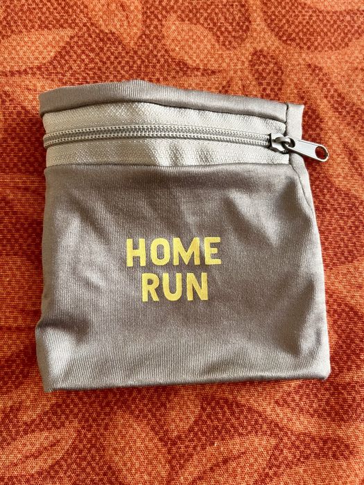 Bolsa desportiva cinzenta de pulso