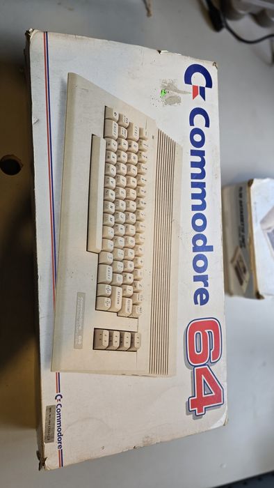 Commodore 64 karton nierozkrecane magnetofon