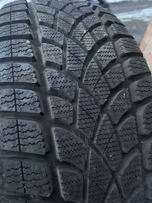 Автошина Зима  1шт 215/55 R-16  Dunlop