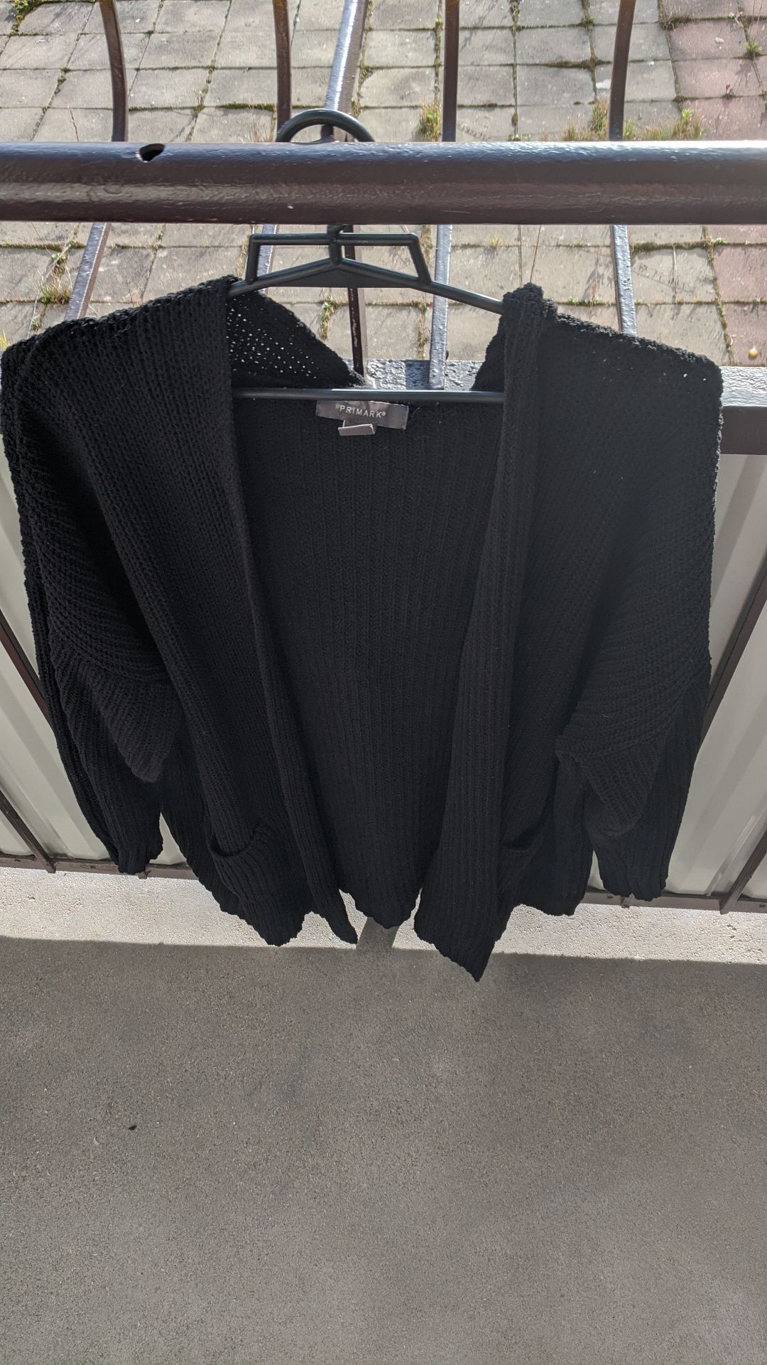 Sweter długi z kieszeniami czarny Primark