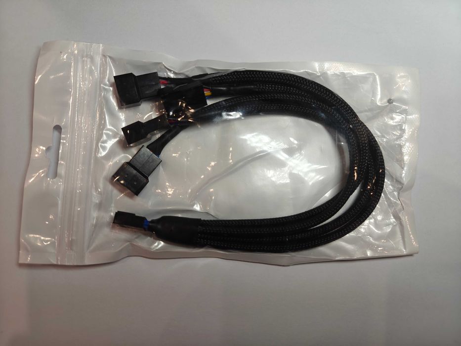 Розгалужувач живлення на 4 кулери 4 pin fan cooler hub Чорний