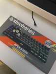 SteelSeries Apex 9 Mini – Teclado Gaming 60% RGB (Como Novo)