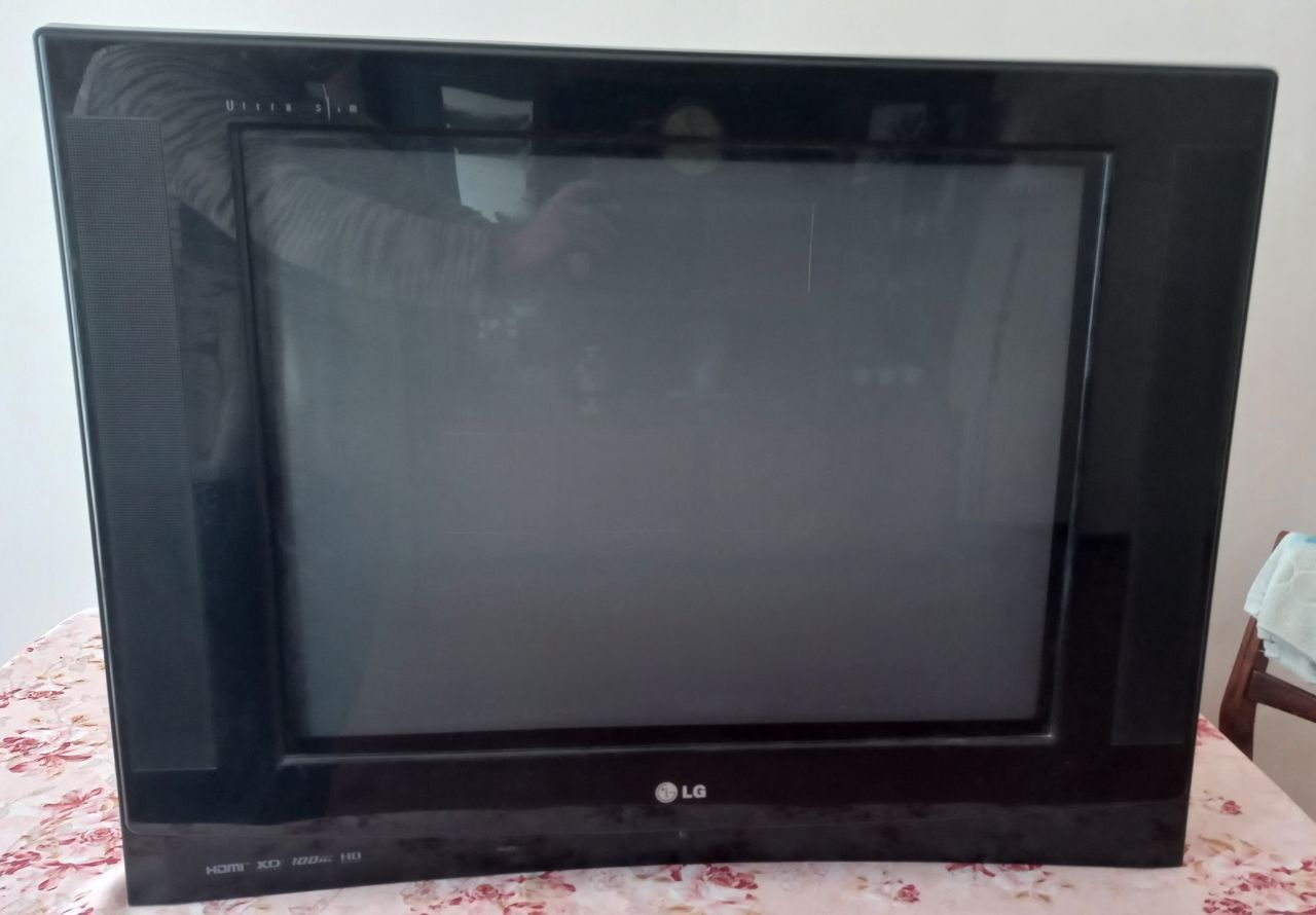 Продам телевізор  LG29FU1RNX в чудовому,практично новому стані.