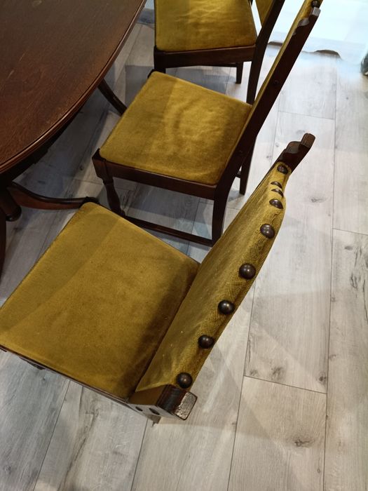 Stół rozkładany+krzesła do renowacji za symboliczną cenę