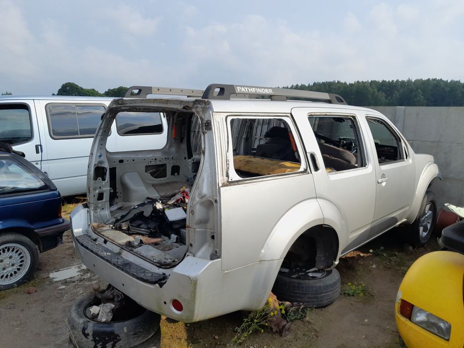 Nissan Pathfinder R51 kabina buda karoseria przekładka na EU