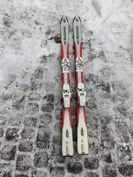 Лижі спускові і палиці