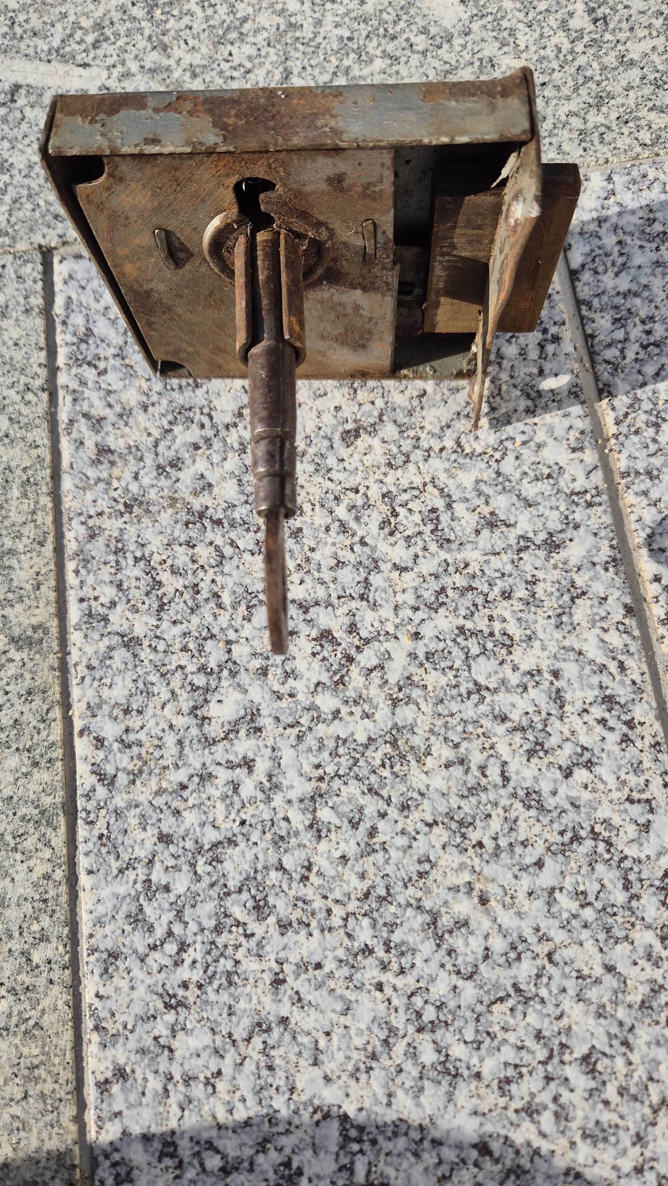 Antiga fechadura a funcionar na perfeição