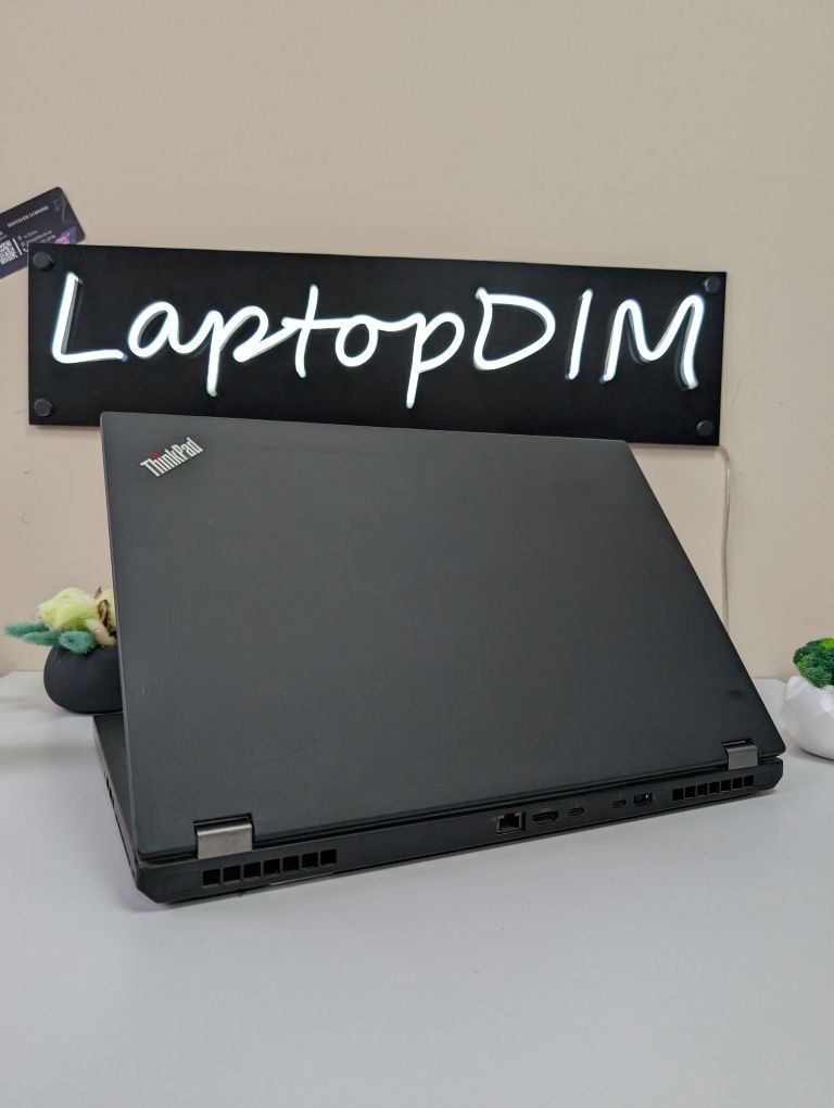 P2000M(4GB).Ноутбук Lenovo ThinkPad P52/i7-8/16/512/15.6/IPS/потужний