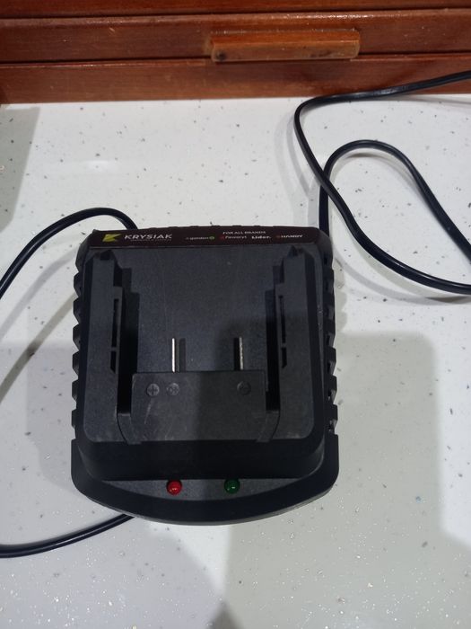 Sprzedam ładowarki i akumulator firmy Krysiak