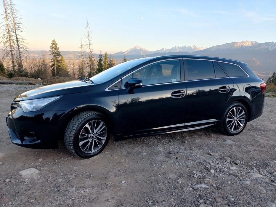 Toyota Avensis Toyota Avensis 1.8 Premium – 2017 r. – bezwypadkowa, zadbana