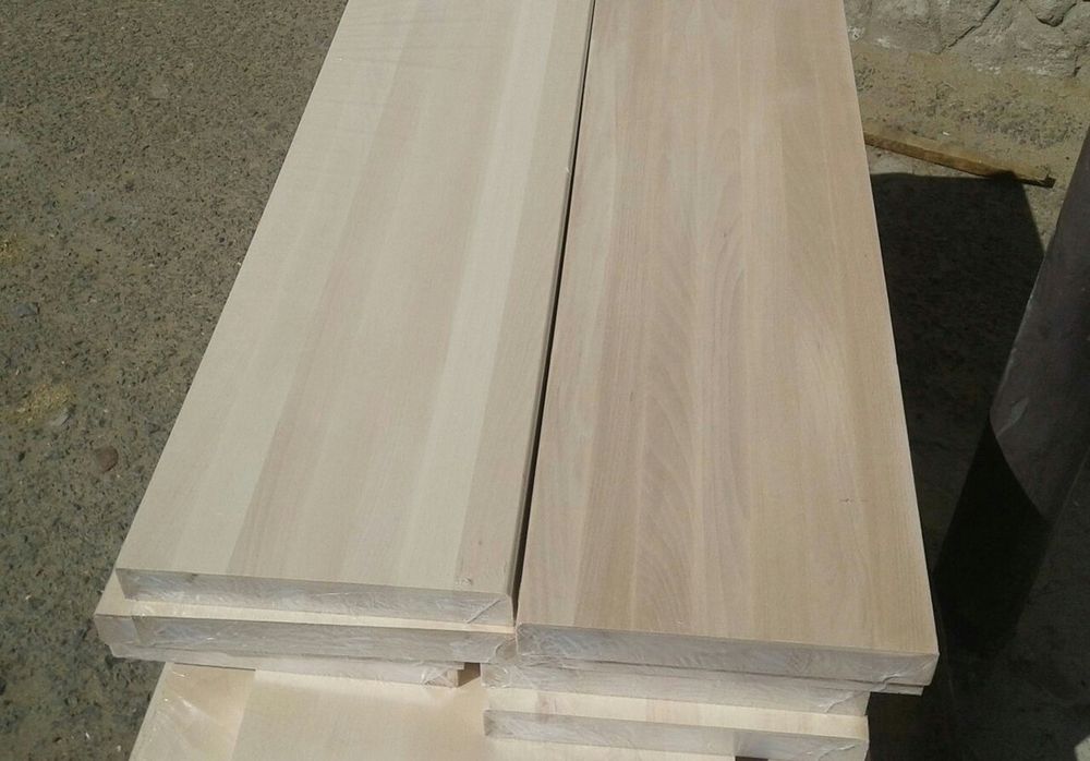 Сходи букові від 330гр. Цельноламельні 1-сорт без перепаду по кольору.