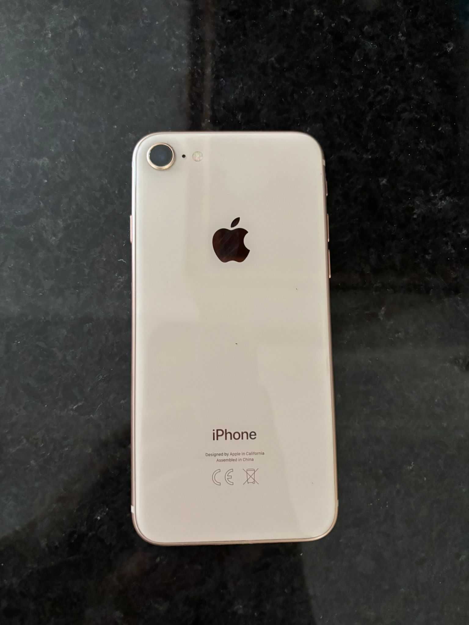 IPhone 8 - 64 GB