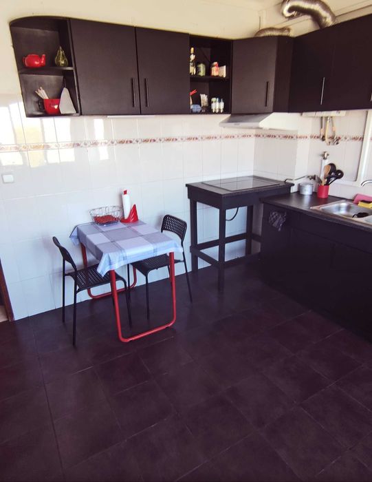 Quarto ambiente acolhedor, a 30 min da Praça Comércio