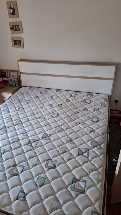 Guarda roupas e cama de casal usado da Moviflor