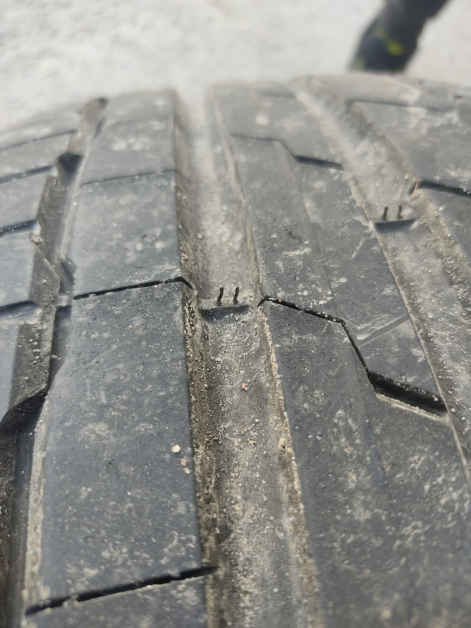 Продам шины 225/45R17