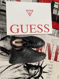 Кроссовки Guess